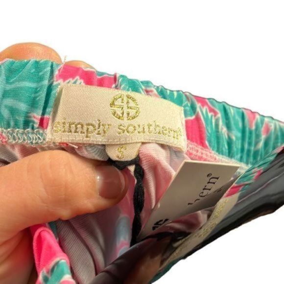 NWT Simply Southern collection off shoulder Sass Top Palm size small - Picture 12 of 13